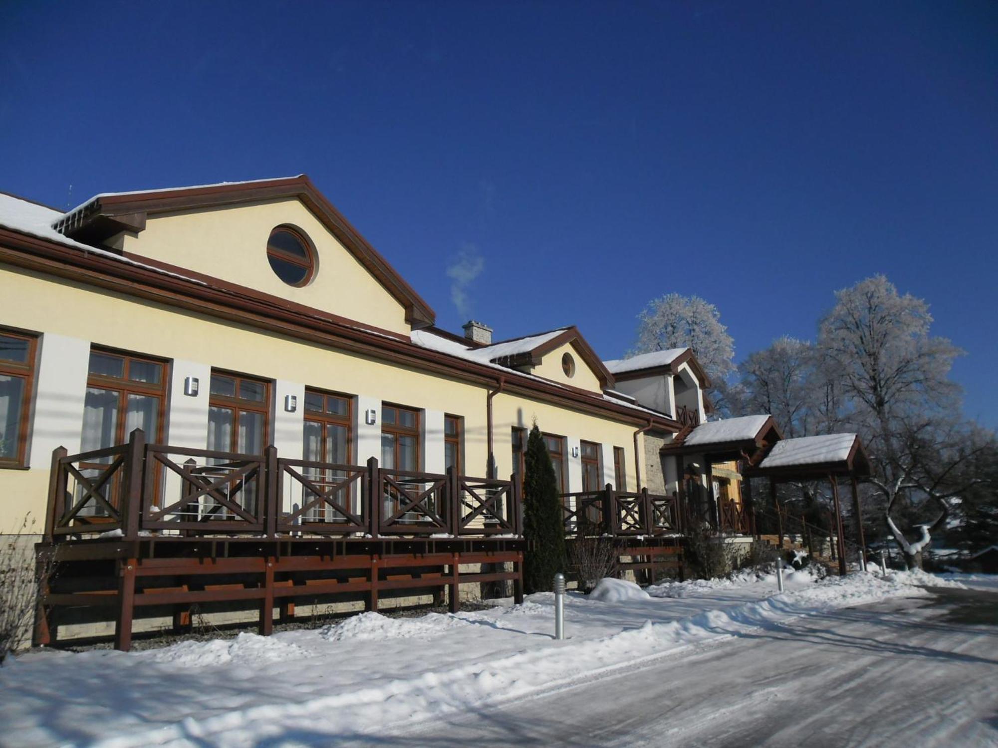 Red Deer Hotel ブレズノ エクステリア 写真